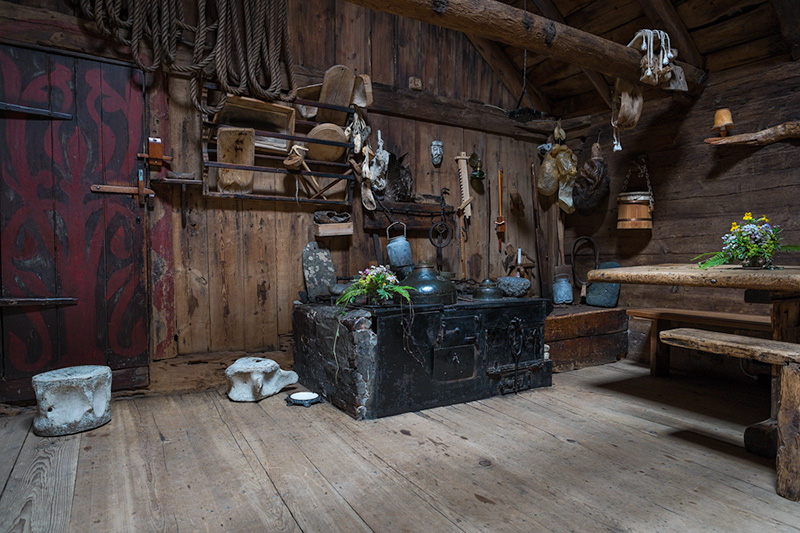 The wonderful living area of the 900 year old farmhouse - Fuji XE-1 and 14mm lens, ISO 1600, 1/20s