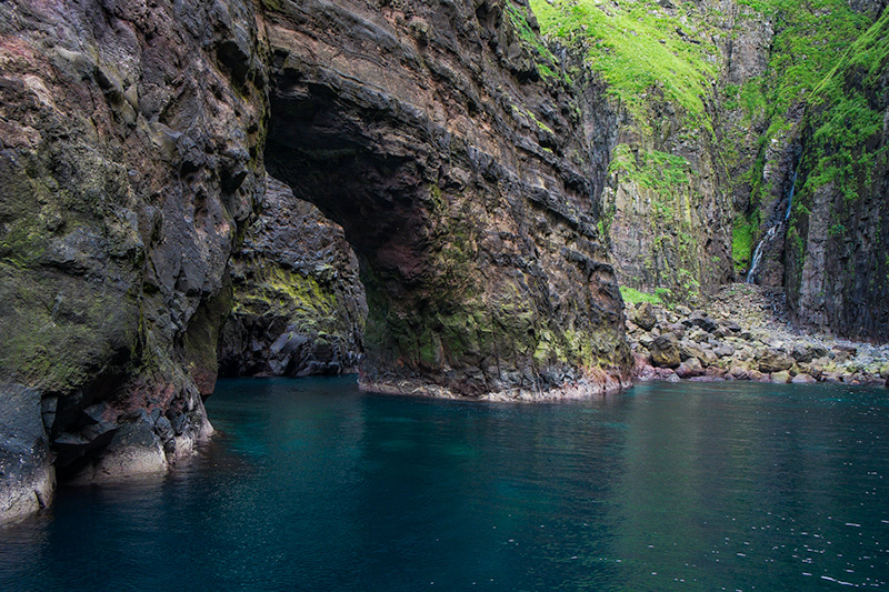 Exploring the cliffside gullies - Fuji XE1 and 18-55mm lens