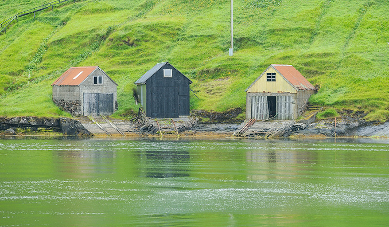 Boat huts, Vestmanna Bay - Nikon D800e and 70-200 f4 lens