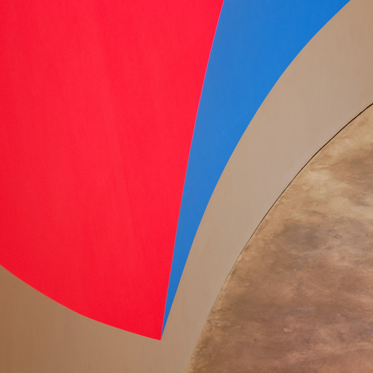 Wall drawings (geometric forms) by Sol Le Witt - Fuji X-E1 and 18-55mm lens @ 53mm